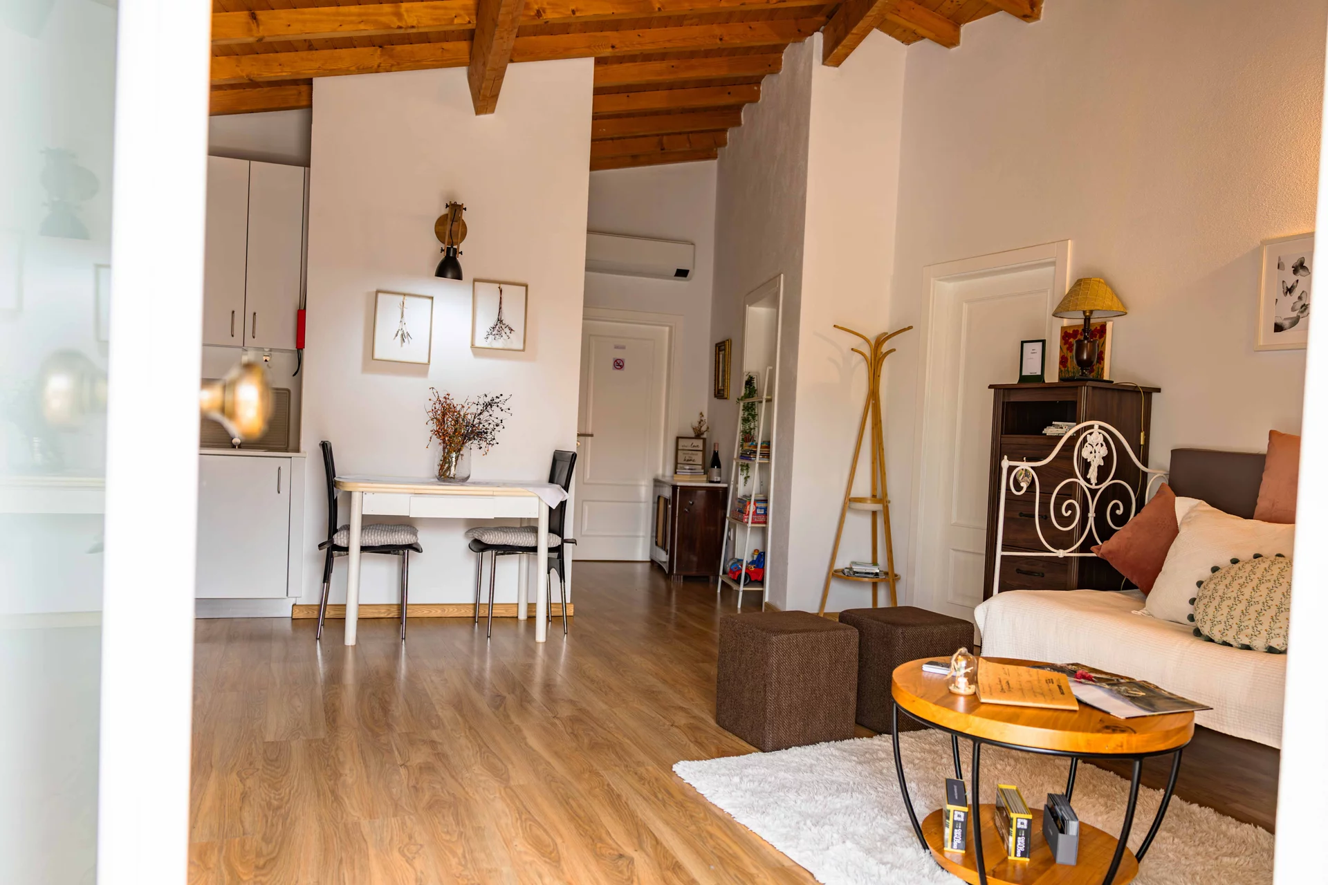 alojamento douro pedra viva mourisco guesthouse sala cozinha